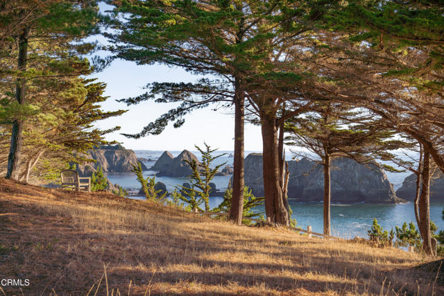 Detail Gallery Image 36 of 72 For 5420 S Highway 1, Elk,  CA 95432 - 2 Beds | 3 Baths