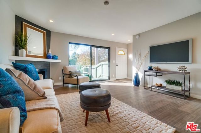 1832 Rockefeller Lane, Redondo Beach, California 90278, 2 Bedrooms Bedrooms, ,2 BathroomsBathrooms,Residential,For Sale,Rockefeller,25603743 1832 Rockefeller Lane, Redondo Beach, California 90278, 2 Bedrooms Bedrooms, ,2 BathroomsBathrooms,Residential,For Sale,Rockefeller,25603743