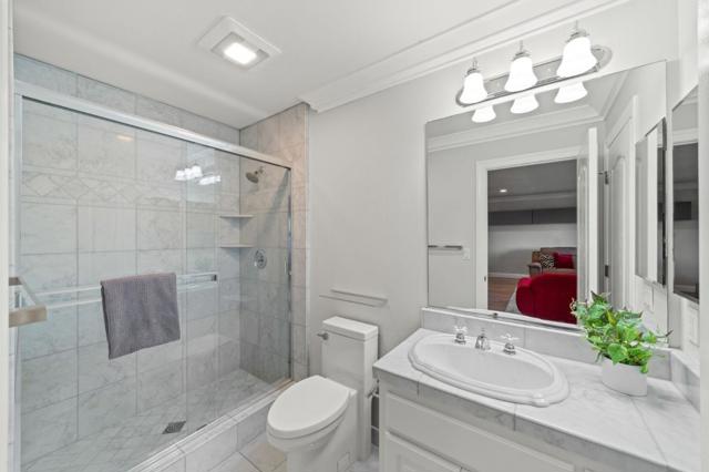 Image 18 of 68 For 628 Sugarloaf Court