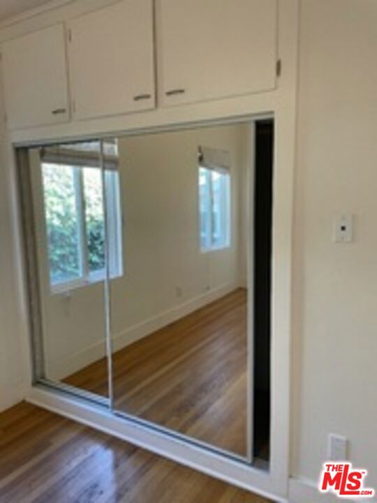 6020 Wilkinson Avenue photo 10