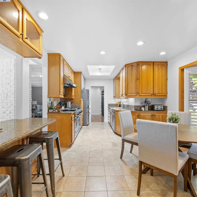 18767 Lamson Rd, Castro Valley CA: https://media.crmls.org/mediaz/297807c5-be02-4bd2-bdc4-7f787666b56b.jpg