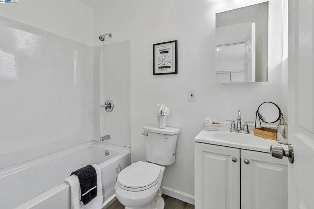 9700 Macarrthur Blvd., Oakland CA: https://media.crmls.org/mediaz/297895d8-38e6-474a-9a47-a92f64a28c49.jpg