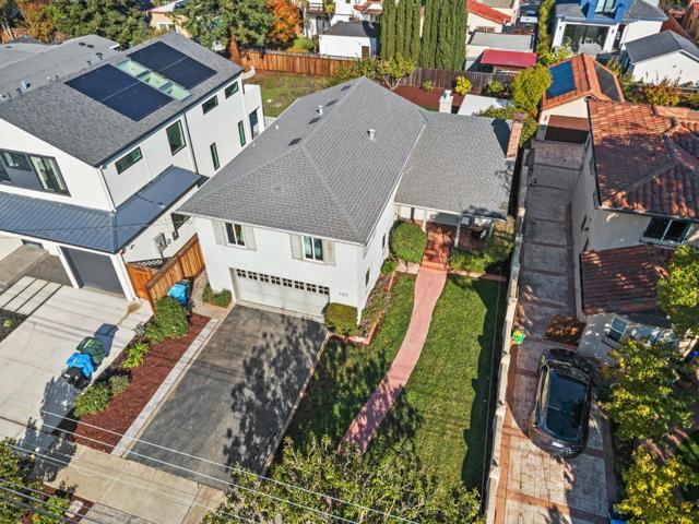 351 Jeter Street, Redwood City CA: https://media.crmls.org/mediaz/2979087f-a4b2-4b8e-ab5b-1c337c474be4.jpg