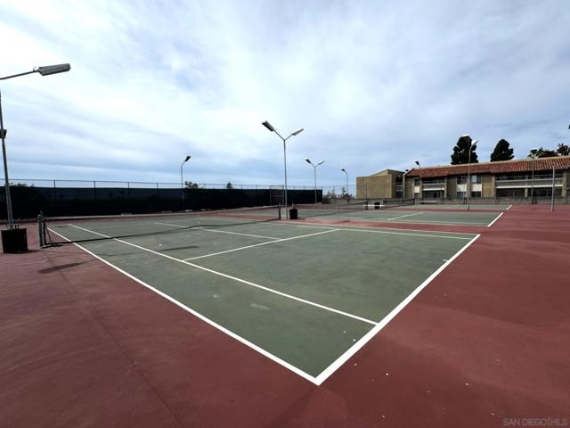 1885 Diamond St, San Diego CA: https://media.crmls.org/mediaz/297921e2-846e-44e5-a3ac-b6157ab8662f.jpg