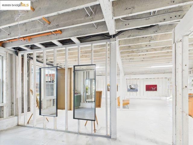 2602 Adeline St, Oakland CA: https://media.crmls.org/mediaz/2979d317-a5ab-4280-bbce-f7606c867d3b.jpg