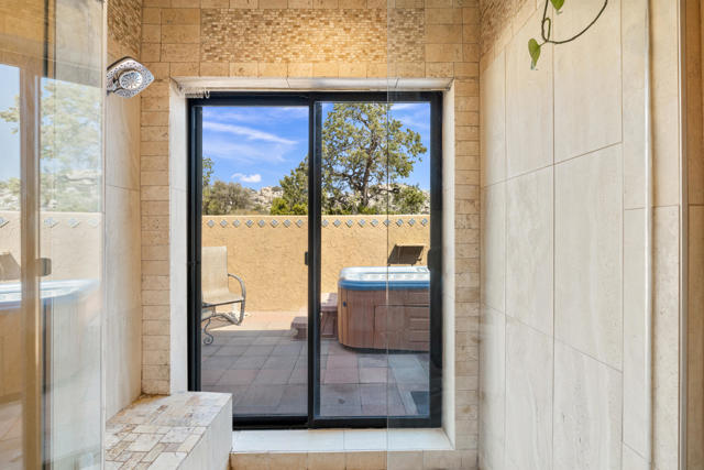 70770 S View Drive, Mountain Center CA: https://media.crmls.org/mediaz/297b077d-05f4-43e7-a997-be3011893e90.jpg