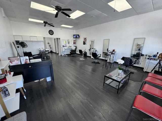 12243 Woodside Ave, Lakeside CA: https://media.crmls.org/mediaz/297bba73-5a21-44ca-b6bf-5be25df2e385.jpg