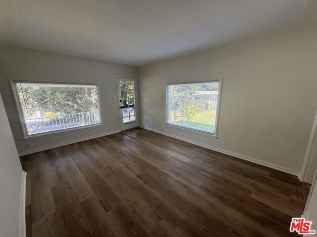 1733 N Beverly Glen Blvd, Los Angeles CA: https://media.crmls.org/mediaz/297bd2ff-7963-418c-b9f7-bb6596f21724.jpg