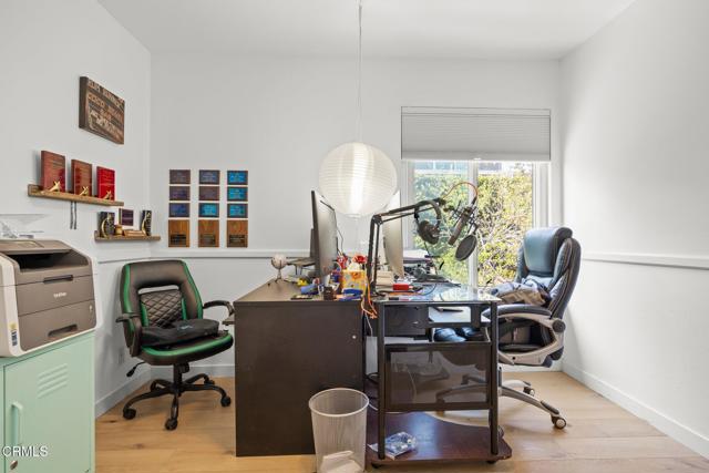 2325 Parkway Drive, Camarillo CA: https://media.crmls.org/mediaz/297bf29d-638d-4764-88bb-f432f056534e.jpg