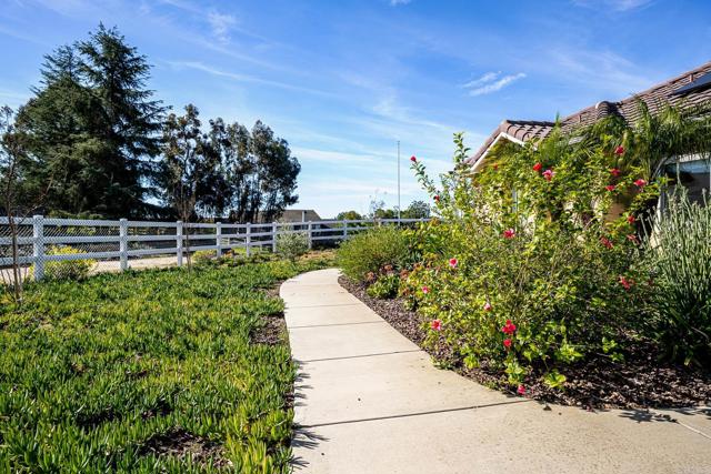 Detail Gallery Image 3 of 70 For 30606 Falling Star Circle, Valley Center,  CA 92082 - 4 Beds | 3 Baths