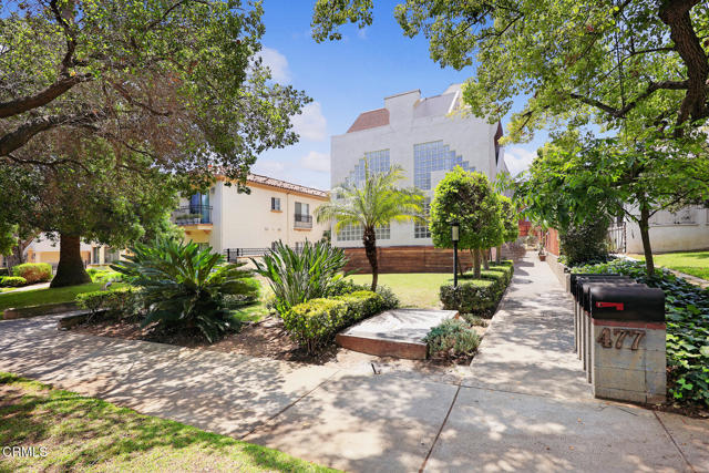 Detail Gallery Image 1 of 21 For 477 S Euclid Ave a,  Pasadena,  CA 91101 - 2 Beds | 2/1 Baths