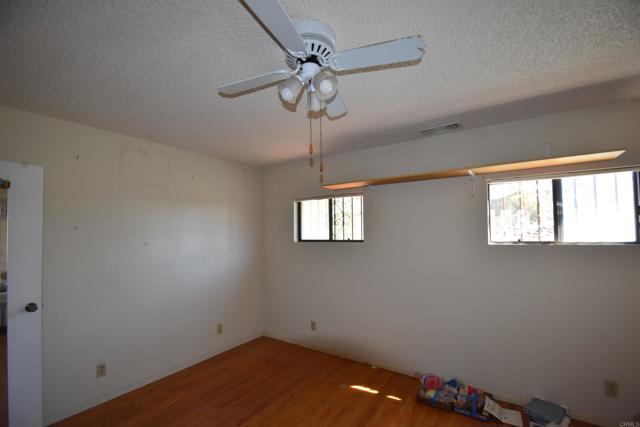 10703 Oak Creek Drive, Lakeside CA: https://media.crmls.org/mediaz/297e06b7-f85c-425a-aa5f-51f212b3682f.jpg