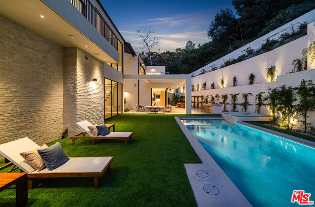 10950 Verano Road, Los Angeles CA: https://media.crmls.org/mediaz/297e57ad-f37c-4c79-9b76-e75351a94228.jpg