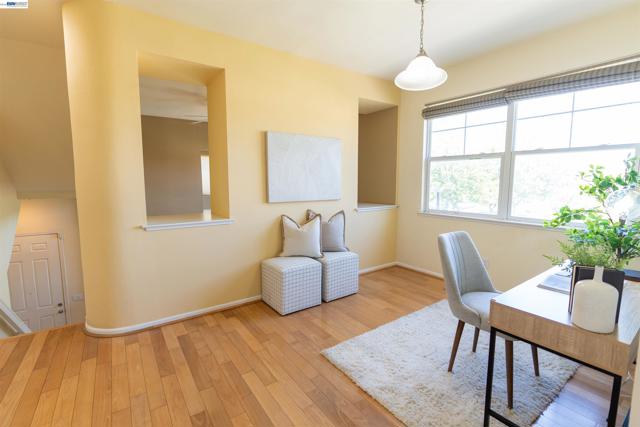 742 N 6th St, San Jose CA: https://media.crmls.org/mediaz/297f9a07-5eb7-4bc6-9bb5-ec6846f8afe4.jpg