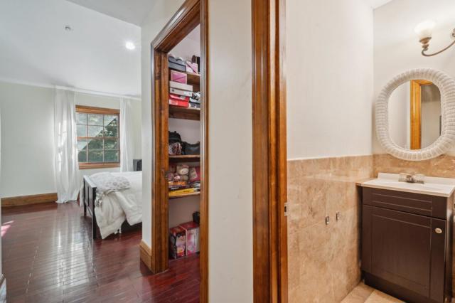 24541 Miller Hill Road, Los Gatos CA: https://media.crmls.org/mediaz/29805d45-a292-46a0-846f-2015793deea8.jpg