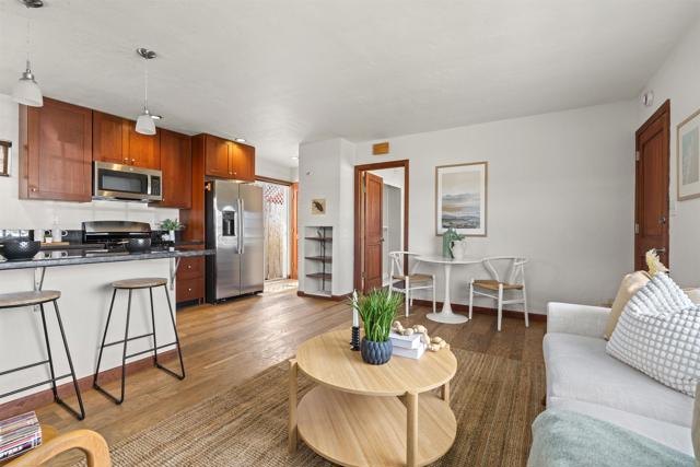 Detail Gallery Image 11 of 40 For 1212 2nd St, Coronado,  CA 92118 - 1 Beds | 1 Baths