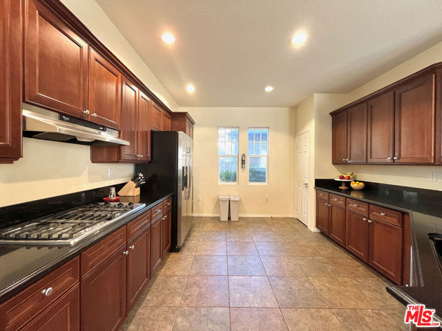 16414 W Nicklaus Drive,  CA: https://media.crmls.org/mediaz/298098c4-dea3-403e-9035-3a4635daf2fd.jpg