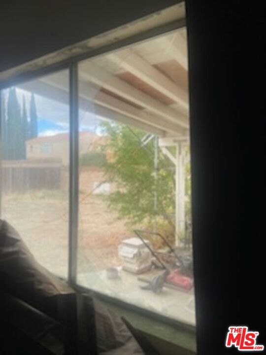 5060 Adobe Drive, Palmdale CA: https://media.crmls.org/mediaz/29821277-178d-4344-86a1-b68d50a4ef7d.jpg