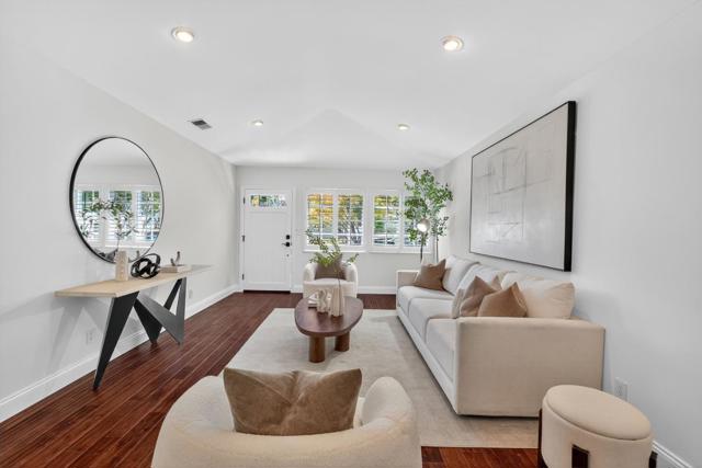 543 Toft Street, Mountain View CA: https://media.crmls.org/mediaz/298323e4-3efe-4eea-bf4a-7a9da2dd42d9.jpg