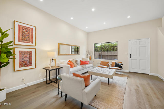 Detail Gallery Image 9 of 41 For 511 S El Molino Ave #17,  Pasadena,  CA 91011 - 2 Beds | 2/1 Baths