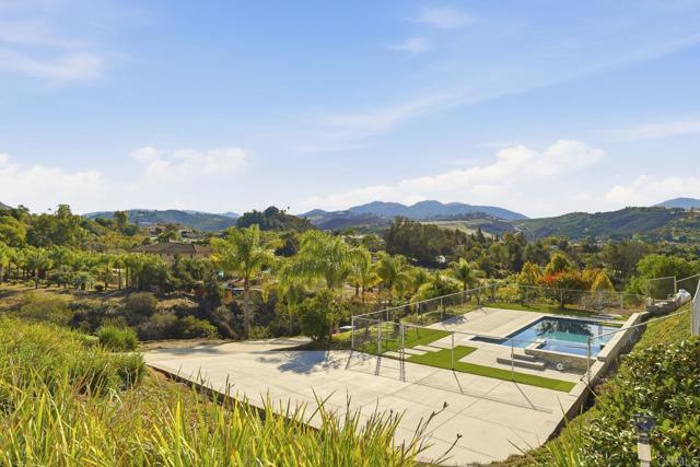 Detail Gallery Image 51 of 56 For 6802 Pakama Ln, Vista,  CA 92084 - 4 Beds | 4 Baths