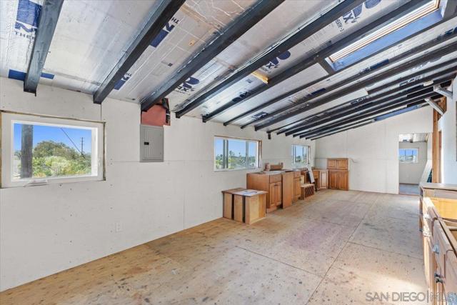 2832 34 K St, San Diego CA: https://media.crmls.org/mediaz/29853535-5ae1-45a9-8df1-ea2d8b206598.jpg