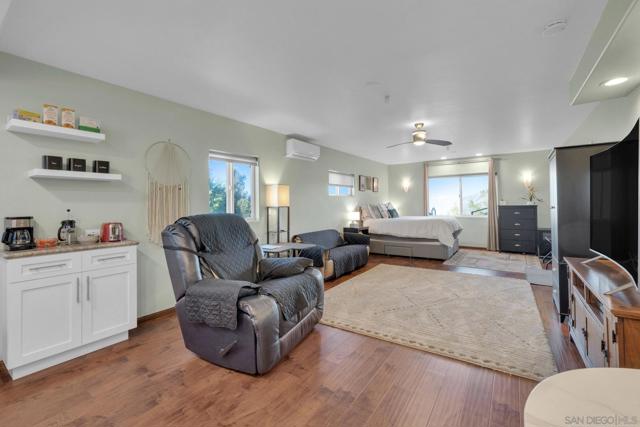 555 Manzanita Dr, Julian CA: https://media.crmls.org/mediaz/2985a9b8-3e88-4063-96cd-d508dba2289f.jpg