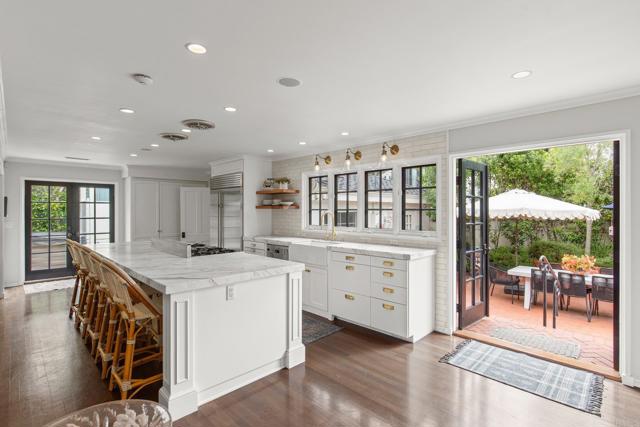 315 Mira Monte, La Jolla CA: https://media.crmls.org/mediaz/2985b4b0-4ff8-424b-937e-4d629140287c.jpg