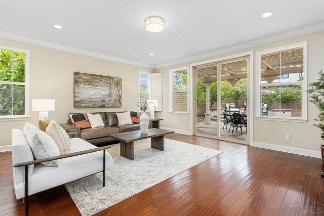 6336 Sagebrush Bend Way, San Diego CA: https://media.crmls.org/mediaz/29861f01-d647-4357-8623-6e31e0a0358f.jpg