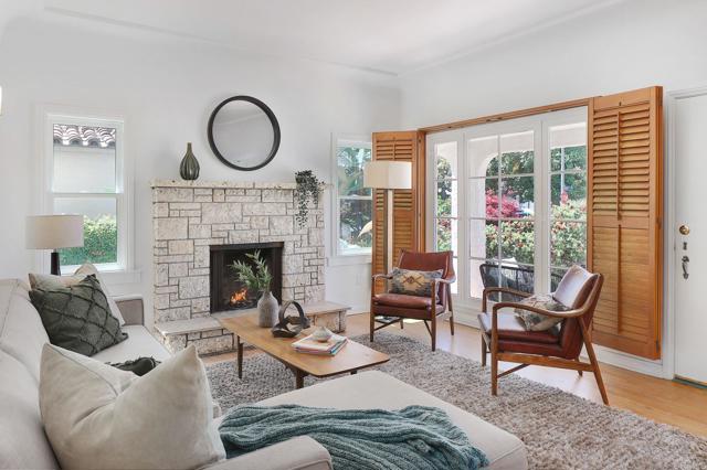 2764 Granville Avenue, Los Angeles CA: https://media.crmls.org/mediaz/29883ed2-b674-4cc6-9d27-5ac9c6250274.jpg