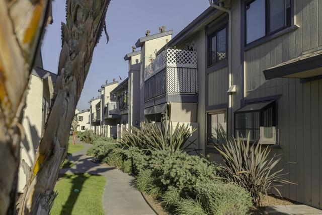 Detail Gallery Image 3 of 19 For 12650 Lakeshore Dr #160,  Lakeside,  CA 92040 - 2 Beds | 2 Baths