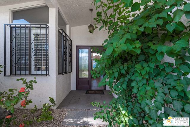 1595 E Canyon Estates Drive, Palm Springs CA: https://media.crmls.org/mediaz/2988bc05-b4fb-4aec-8b49-a860e1f68c5a.jpg