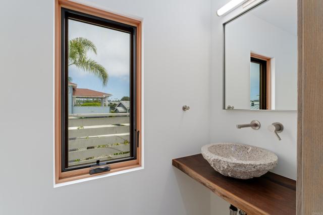 Detail Gallery Image 36 of 42 For 1011 13 Neptune Ave, Encinitas,  CA 92024 - 3 Beds | 3/1 Baths