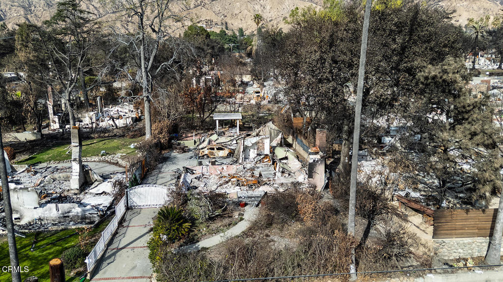734 Via Arezzo Place Altadena img 3