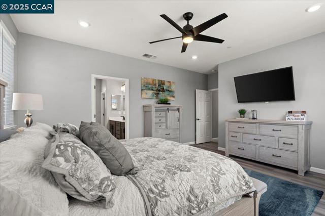 405 Avanti Way, Oakley CA: https://media.crmls.org/mediaz/29893ca3-9149-449e-9cc8-0ea853314070.jpg