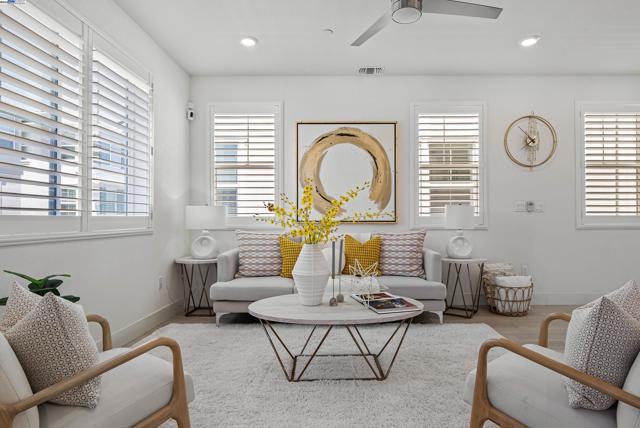 37456 Sand Drift Rd, Newark CA: https://media.crmls.org/mediaz/2989aa85-622b-4d9a-b5b3-53fc558b1e38.jpg