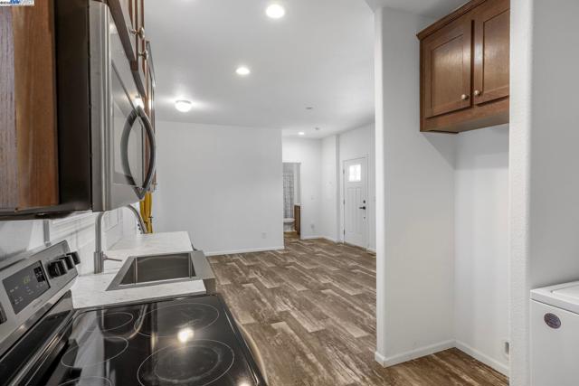 Image 52 of 58 For 552 Stonehaven Ct