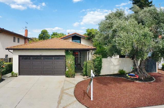 2305 Oak Flat Road, San Jose CA: https://media.crmls.org/mediaz/298bc1f1-79d7-44b1-b12a-f418f2022c7a.jpg