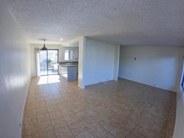1141 47 Reed Ave, San Diego CA: https://media.crmls.org/mediaz/298bd2ab-d720-440b-929f-edc0195a6356.jpg