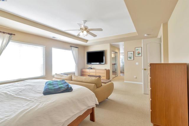 Image 31 of 53 For 2386 Pacifica Ct