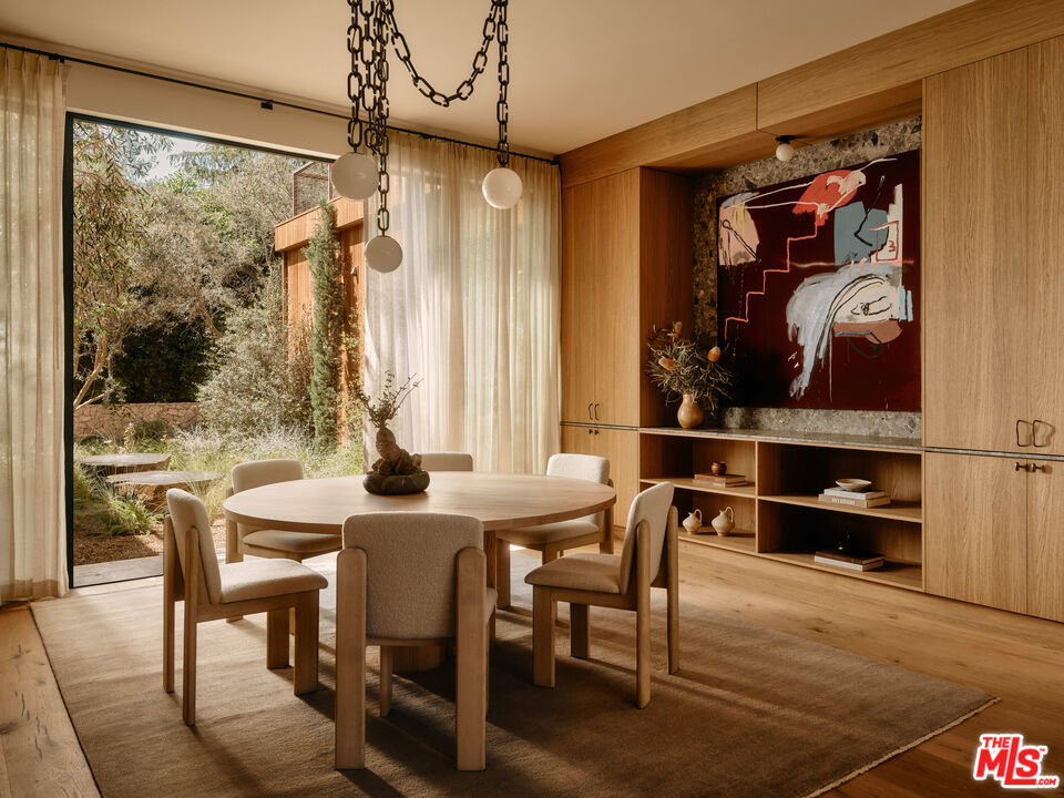 MLS #25600821 image #5