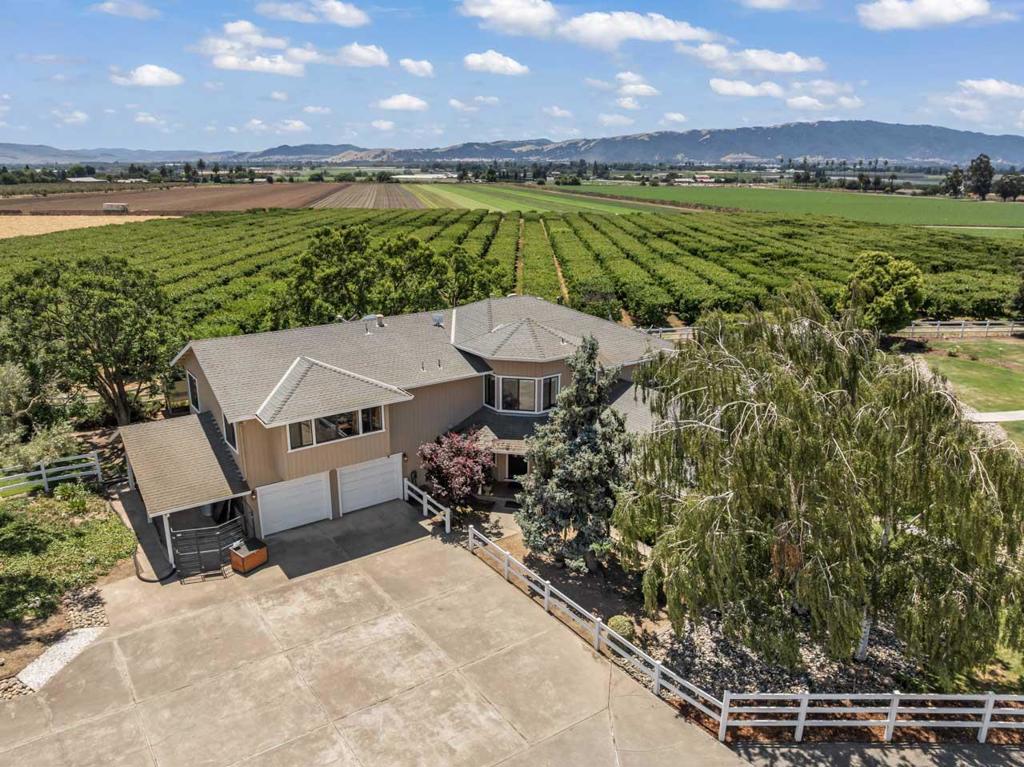 3465 Susie Lane