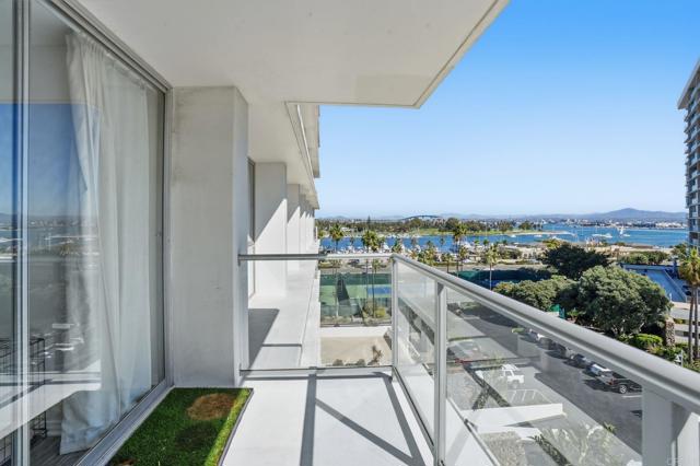 Detail Gallery Image 21 of 32 For 1730 Avenida Del Mundo #502,  Coronado,  CA 92118 - 2 Beds | 2 Baths