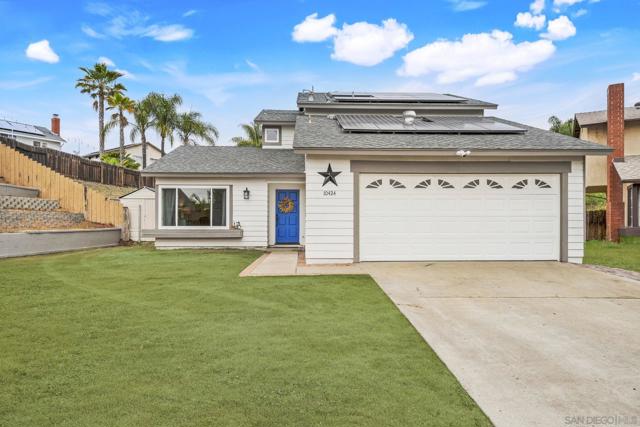 10424 Nubbin Ct, Santee CA: https://media.crmls.org/mediaz/298f2c08-b019-40f1-a352-41129fa00a70.jpg