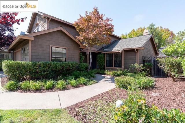 311 Channing Way, Alameda CA: https://media.crmls.org/mediaz/298fe27e-2615-4dad-a51b-1f0619cb6958.jpg