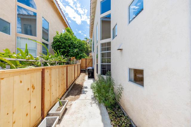 Detail Gallery Image 46 of 60 For 9432 Hito Ct, San Diego,  CA 92129 - 5 Beds | 3 Baths