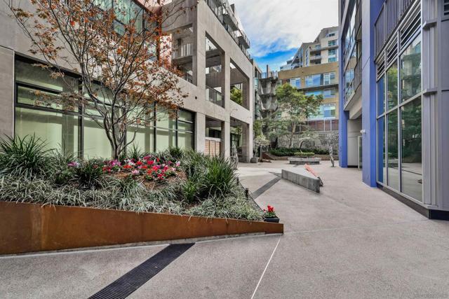 321 10th Ave, San Diego CA: https://media.crmls.org/mediaz/2990c230-db5c-49bb-86bb-705c3cd678a6.jpg