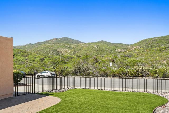 Detail Gallery Image 6 of 38 For 7071 Barker Way, San Diego,  CA 92119 - 4 Beds | 3 Baths