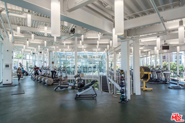 13044 Pacific, Playa Vista CA: https://media.crmls.org/mediaz/2991252f-c848-413a-8f30-df56008d52e5.jpg