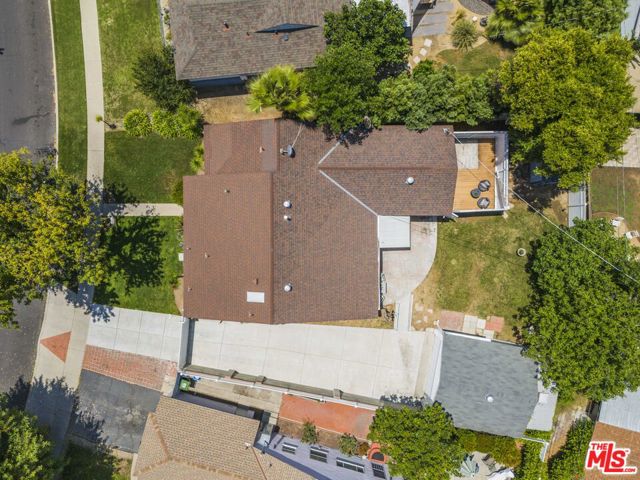 8136 Genesta Avenue, Lake Balboa CA: https://media.crmls.org/mediaz/29914d26-287f-44ea-a593-89e5af068c62.jpg